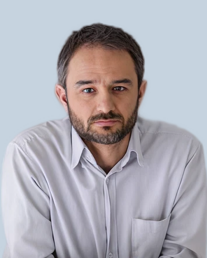 Dr. Alex Mira